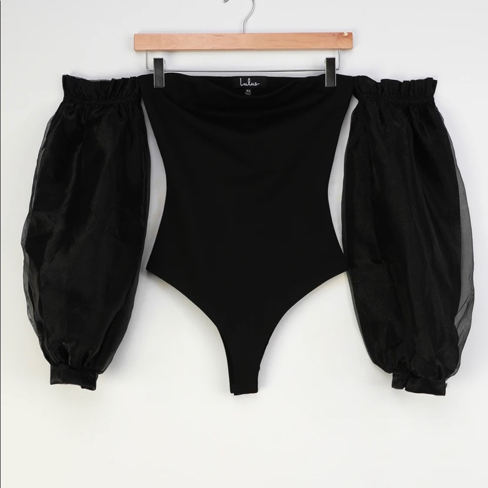 Lulus black puff sleeve bodysuit